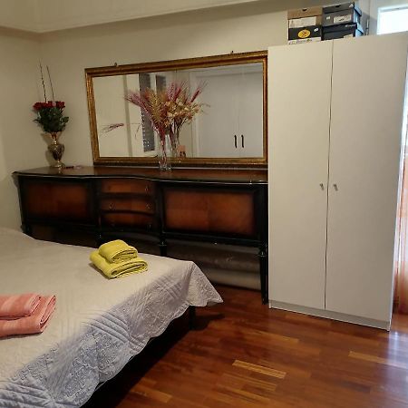 Kомната Гостья Apartment Athens Ngoại thất bức ảnh